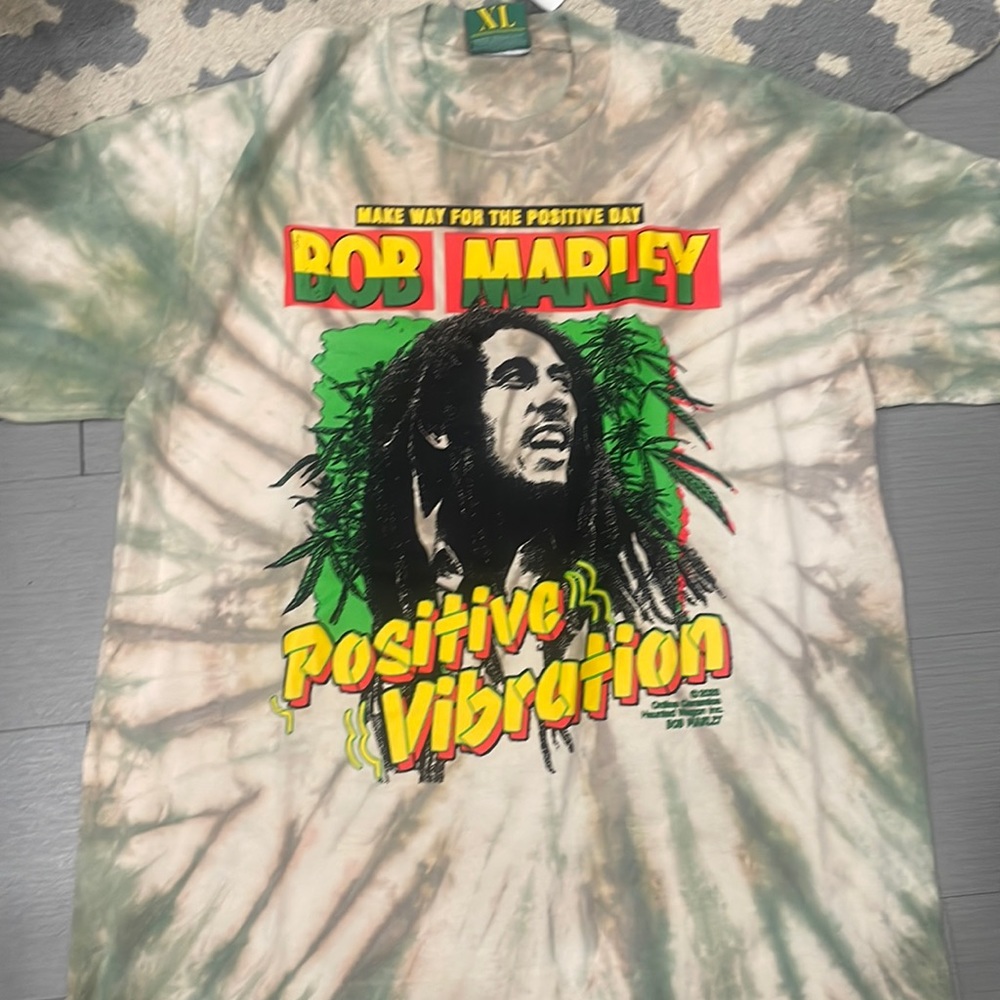 New ONLINE CERAMICS x Bob Marley t shirt “positive vibration” xL